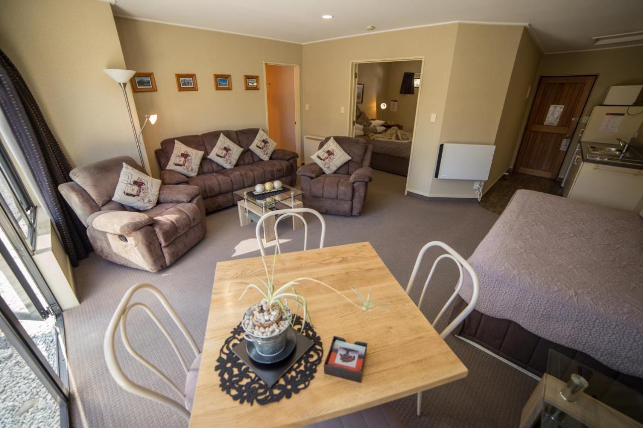 Lakefront Lodge Te Anau Exterior foto