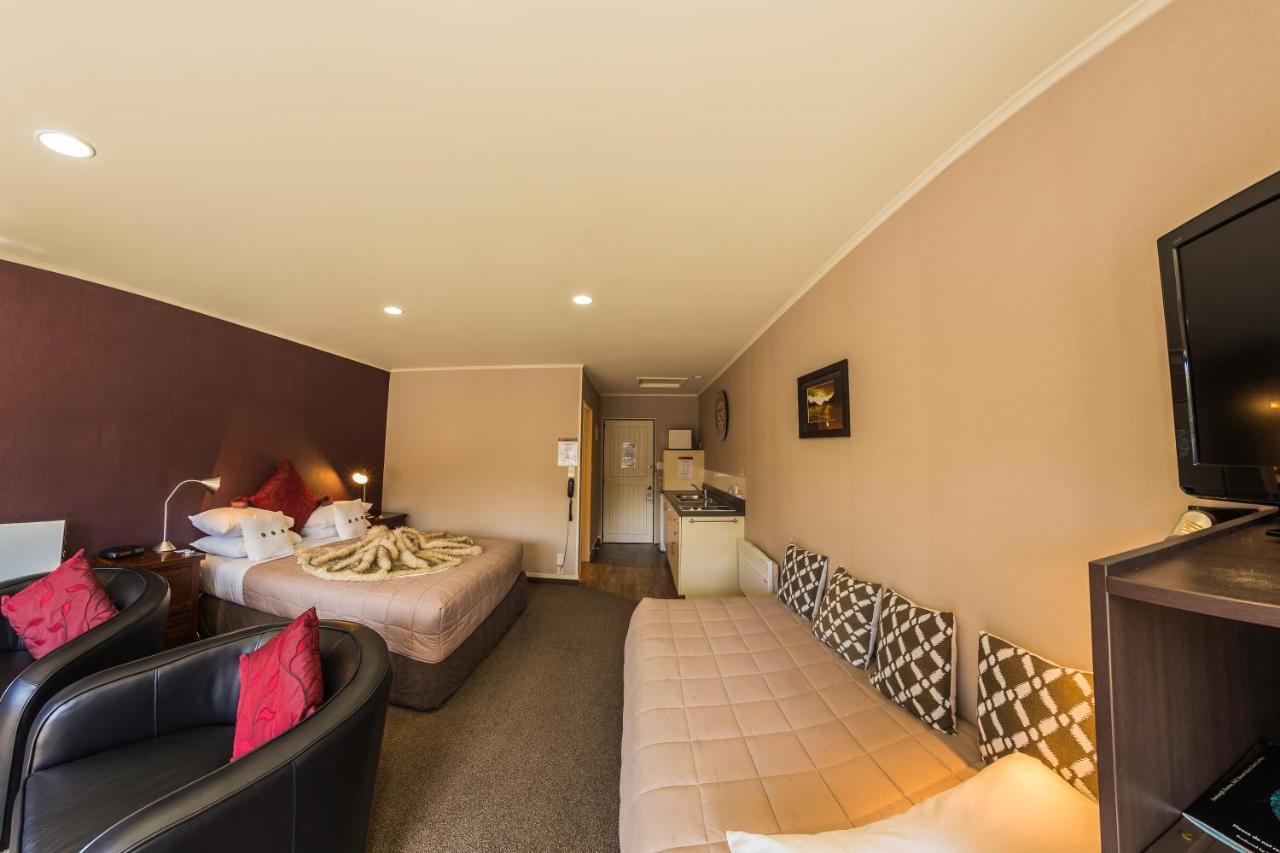 Lakefront Lodge Te Anau Exterior foto