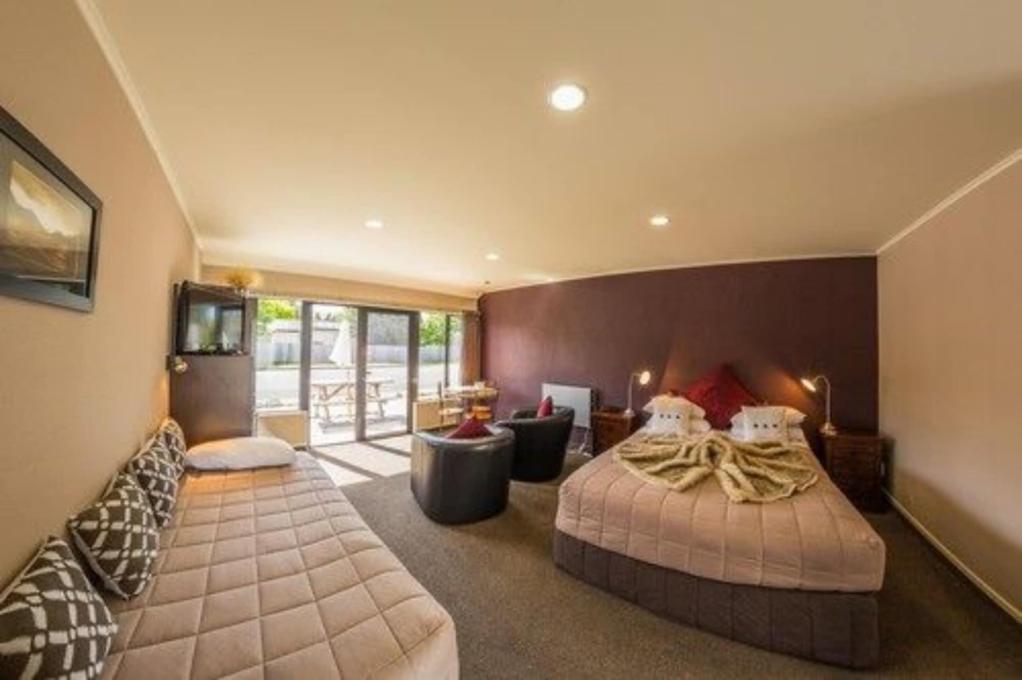Lakefront Lodge Te Anau Exterior foto