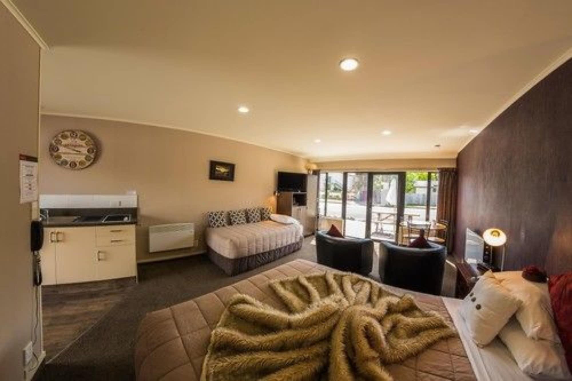 Lakefront Lodge Te Anau Exterior foto