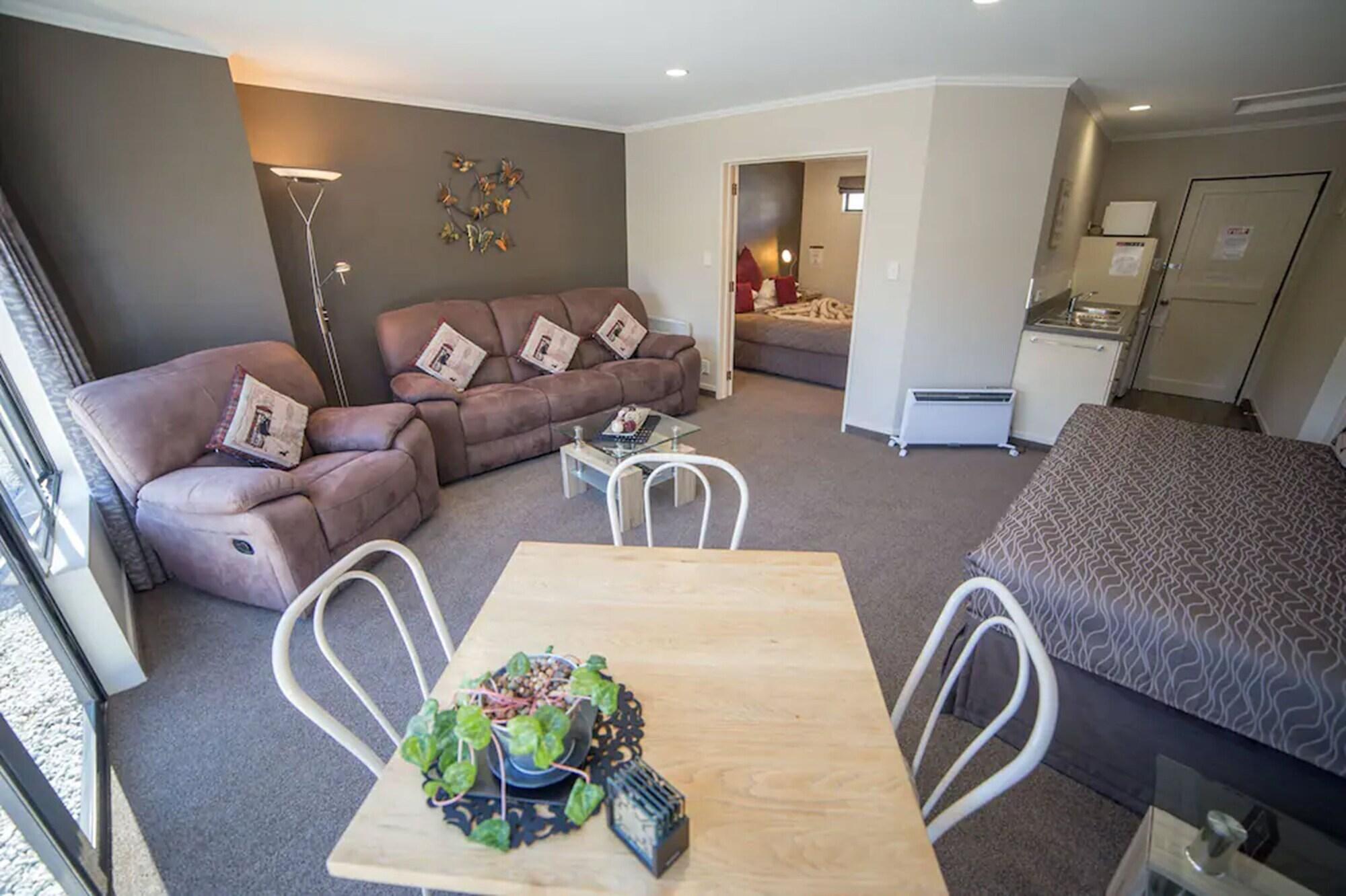 Lakefront Lodge Te Anau Exterior foto