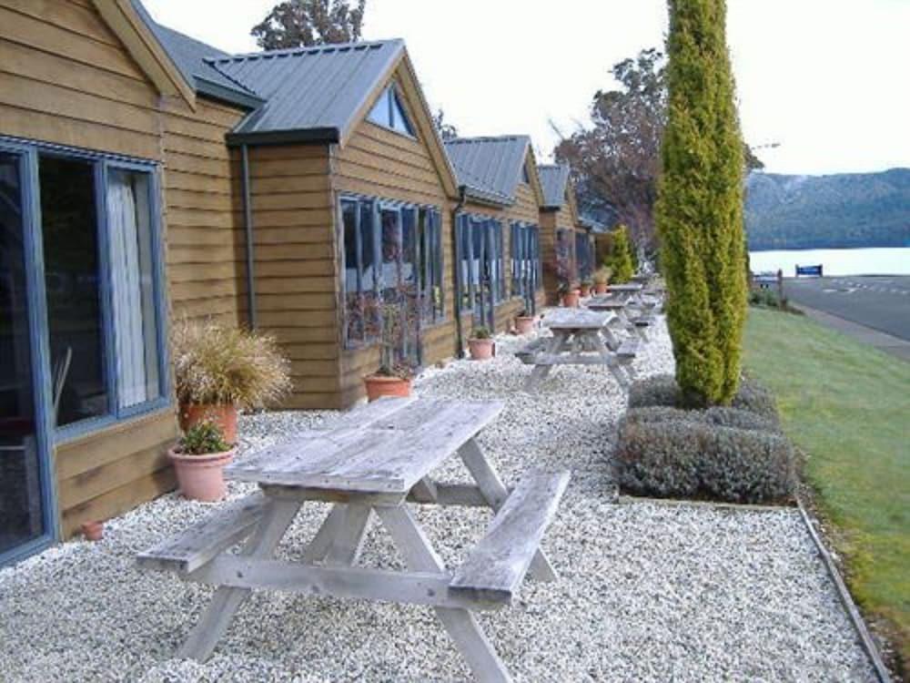 Lakefront Lodge Te Anau Exterior foto