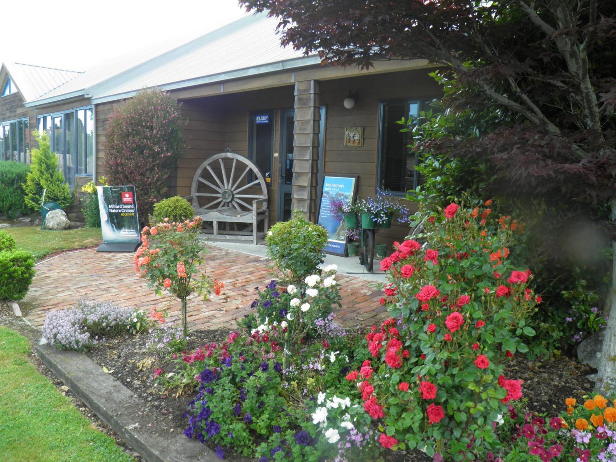Lakefront Lodge Te Anau Exterior foto