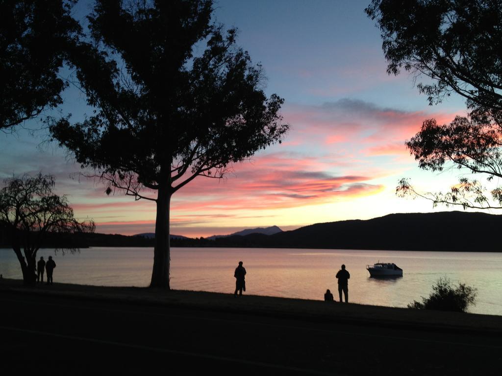 Lakefront Lodge Te Anau Exterior foto