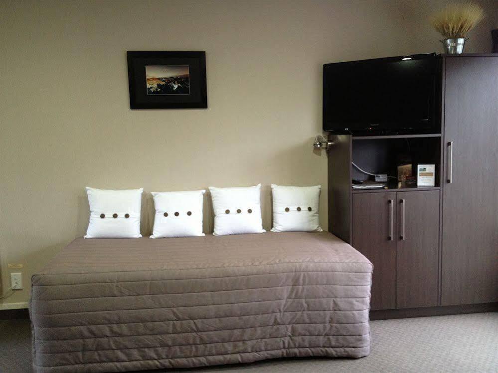 Lakefront Lodge Te Anau Exterior foto